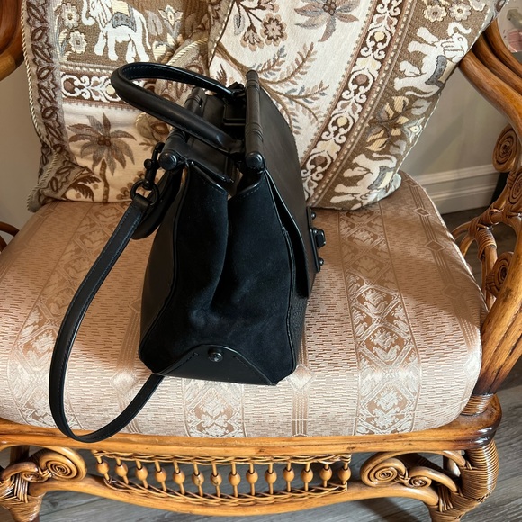 Black Coach Satchel - Picture 9 of 9